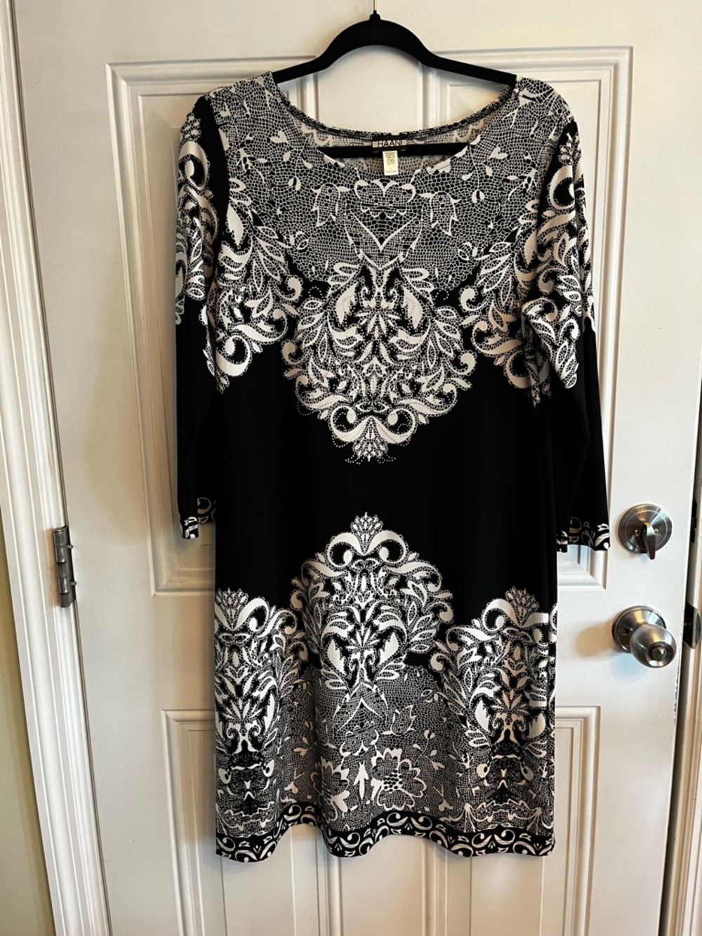 Black & White Patterned Women's Dress - Elegant Scoop Neck